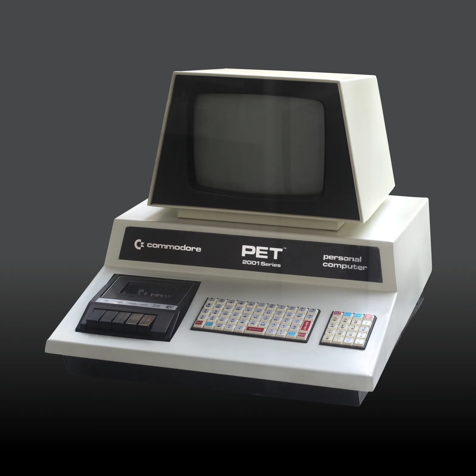 Commodore PET 2001 con su unidad de casete incorporada y su teclado de teclas cuadradas